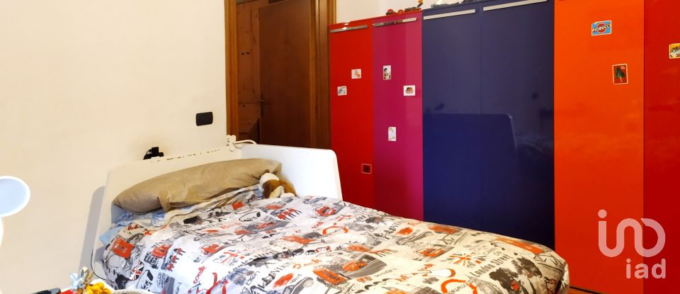 Three-room apartment of 150 m² in Inverigo (22044)