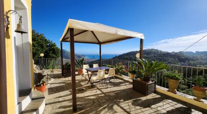 Palazzo / Stabile 6 locali di 182 m² a Noli (17026)