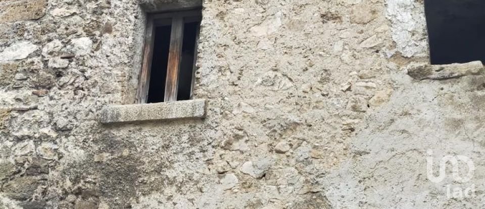 Country home 4 rooms of 89 m² in Introdacqua (67030)