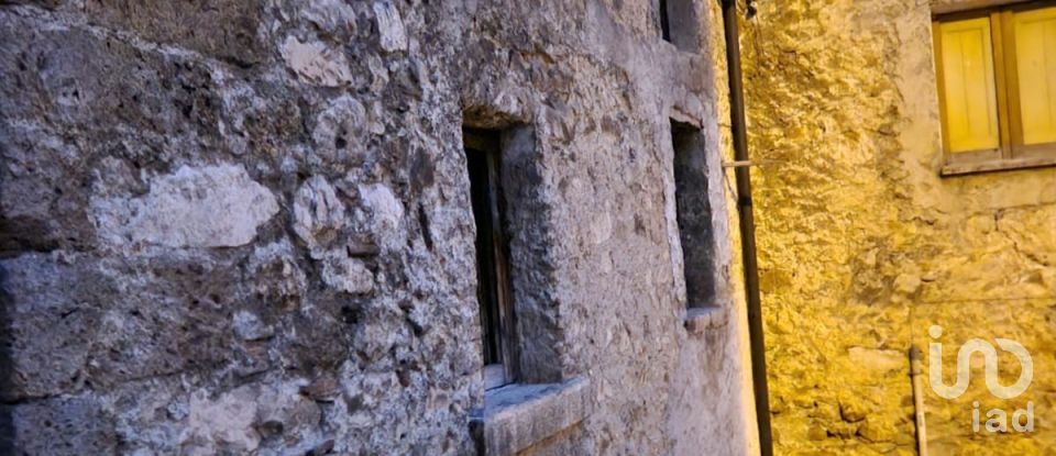 Country home 4 rooms of 89 m² in Introdacqua (67030)