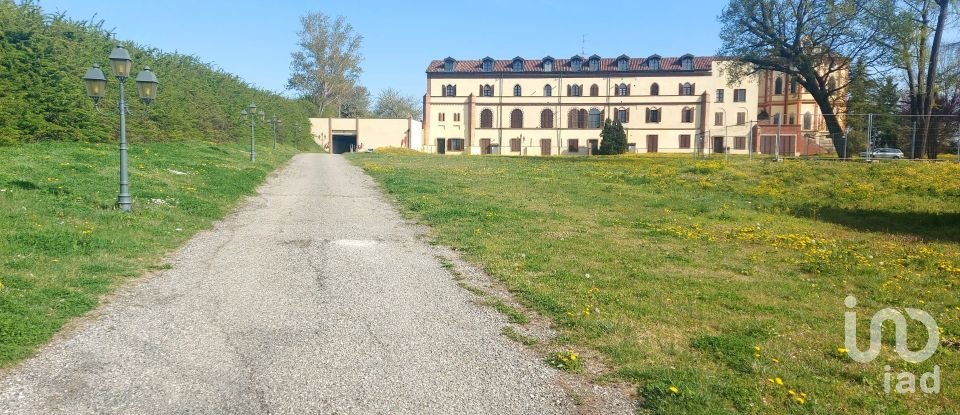 Hotel 5 rooms of 102 m² in Casale Monferrato (15033)