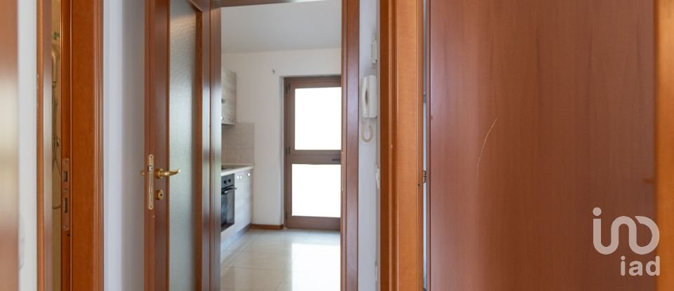 Apartment 6 rooms of 44 m² in Fermo (63900)