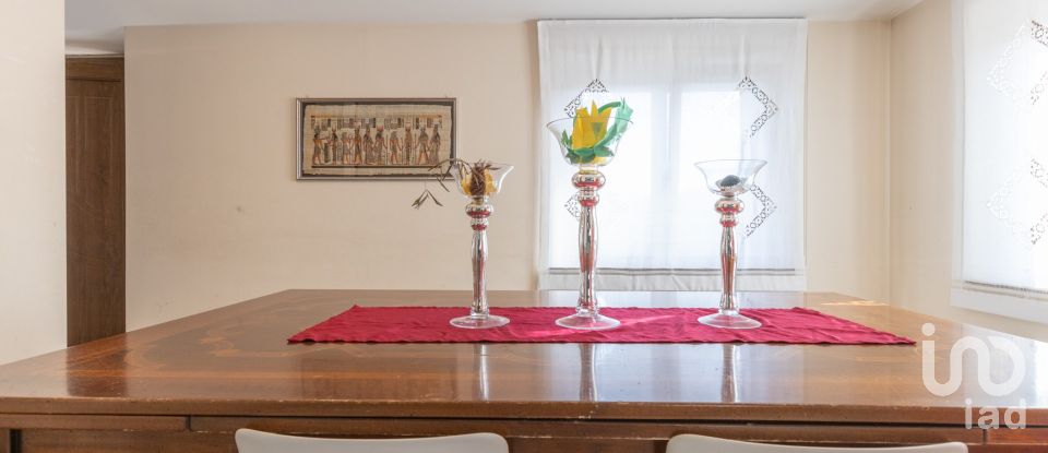 Rustico 6 locali di 214 m² in Corridonia (62014)