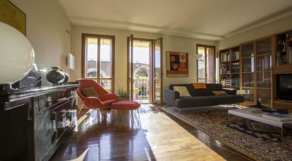 Loft 13 locali di 336 m² a Verona (37121)