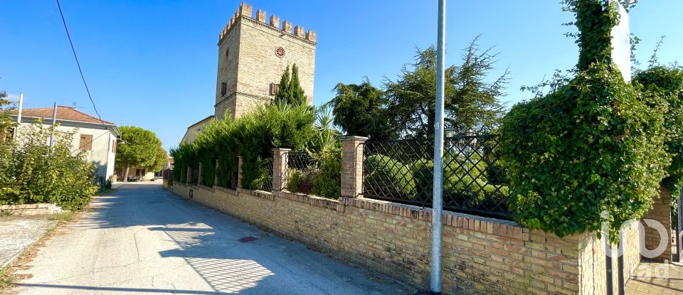 Castello 20 locali di 900 m² in Ripa Teatina (66010)