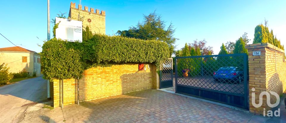 Castello 20 locali di 900 m² in Ripa Teatina (66010)