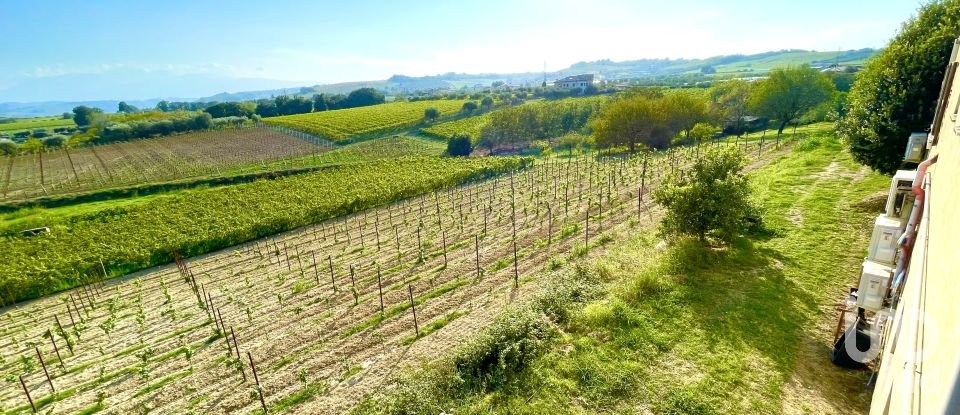 Castello 20 locali di 900 m² in Ripa Teatina (66010)