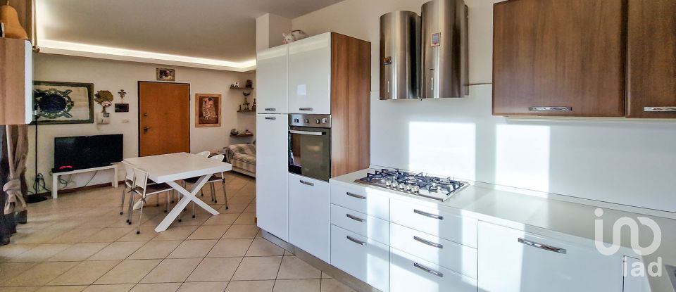 Apartment 5 rooms of 90 m² in Porto Sant'Elpidio (63821)