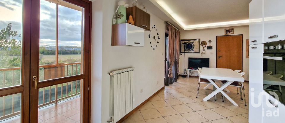 Appartamento 5 locali di 90 m² a Porto Sant'Elpidio (63821)