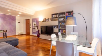 Apartment 6 rooms of 129 m² in Ancona (60125)