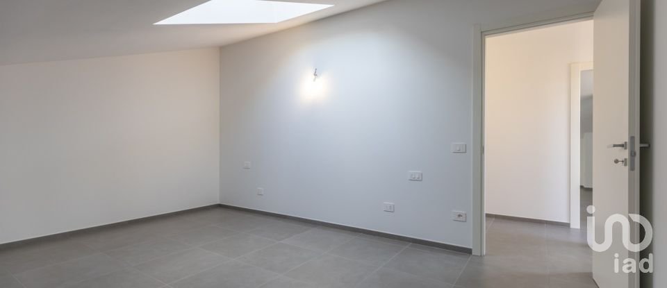 Loft 4 rooms of 193 m² in Urbisaglia (62010)