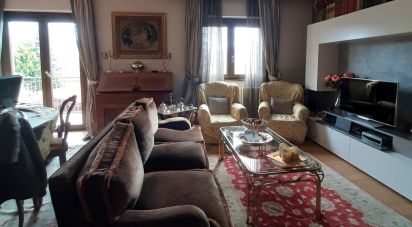 Traditional house 8 rooms of 240 m² in L'Aquila (67100)