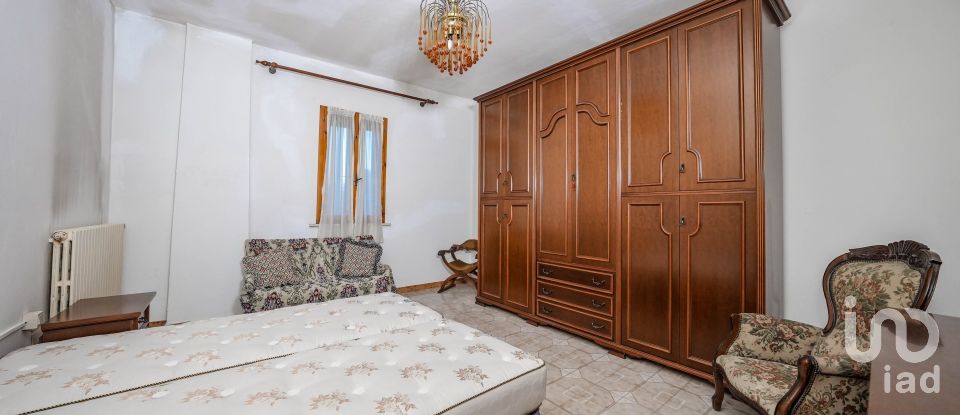 Lodge 3 rooms of 100 m² in Migliarino (44027)