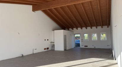 Ufficio di 146 m² in Castiglione delle Stiviere (46043)