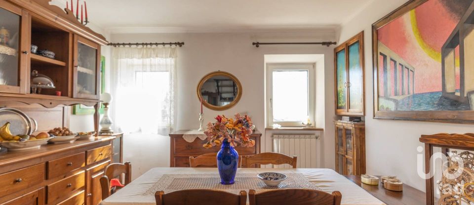 Casa indipendente 9 locali di 180 m² in Montefano (62010)