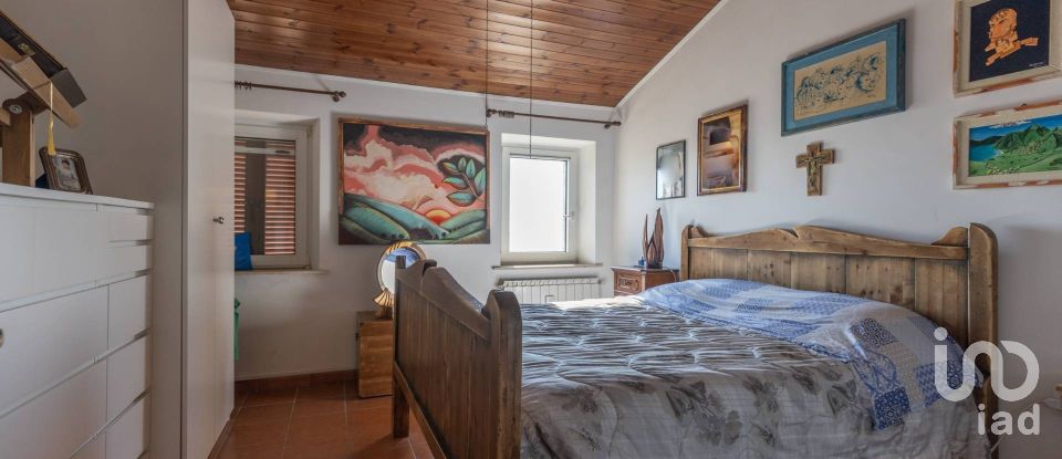 Casa indipendente 9 locali di 180 m² in Montefano (62010)