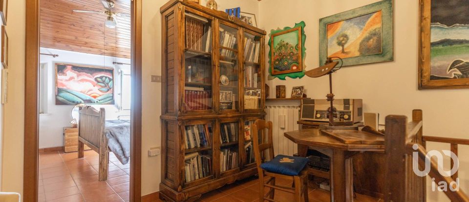 Casa indipendente 9 locali di 180 m² in Montefano (62010)