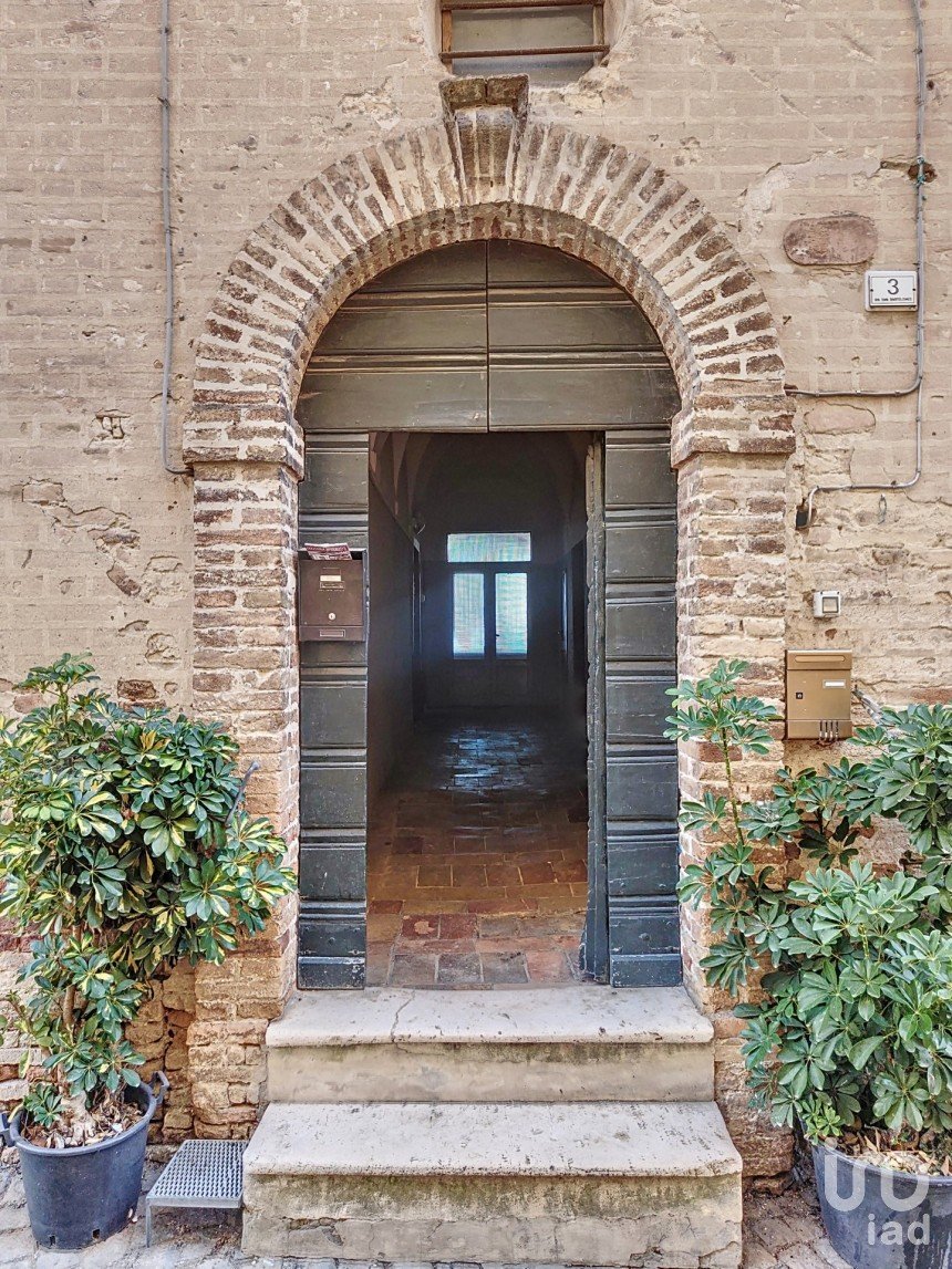 Appartamento 7 locali di 160 m² a Campofilone (63061)