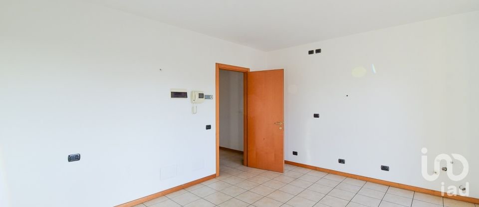 Monolocale di 35 m² a Cantù (22063)