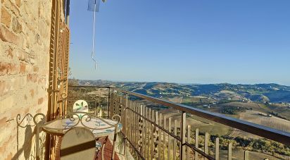 Casa di paese 5 locali di 110 m² in Montedinove (63069)