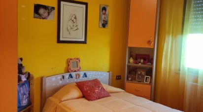 Villa a schiera 4 locali di 92 m² in Fano (61032)