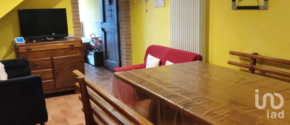 Villa a schiera 4 locali di 92 m² in Fano (61032)