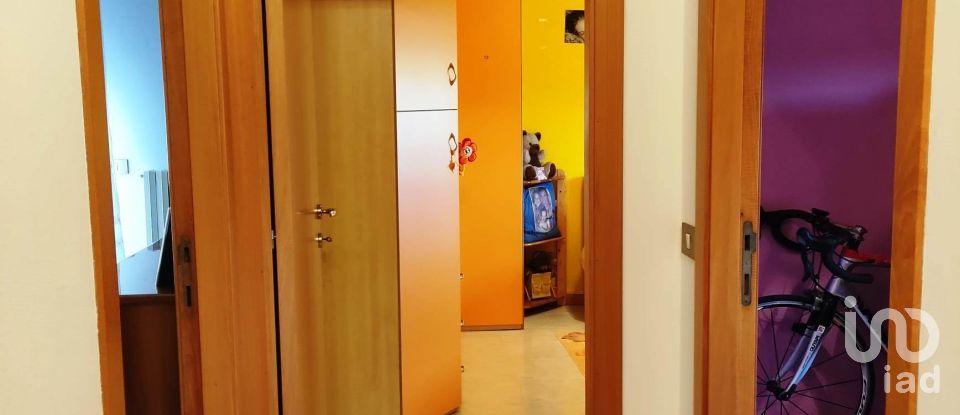 Villa a schiera 4 locali di 92 m² in Fano (61032)