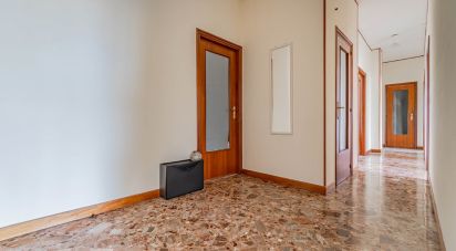 Appartamento 5 locali di 130 m² a Bari (70126)