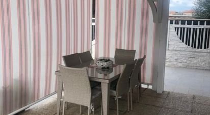 Casale 5 locali di 200 m² in Roseto degli Abruzzi (64026)