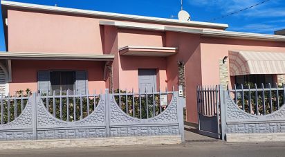 Casale 5 locali di 200 m² in Roseto degli Abruzzi (64026)