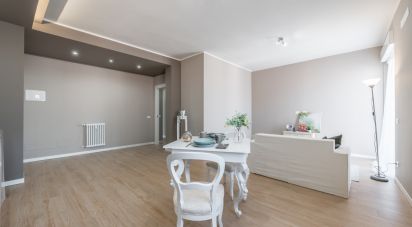 Four-room apartment of 106 m² in Desenzano del Garda (25015)