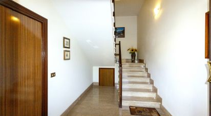Casa 7 locali di 142 m² in Notaresco (64024)