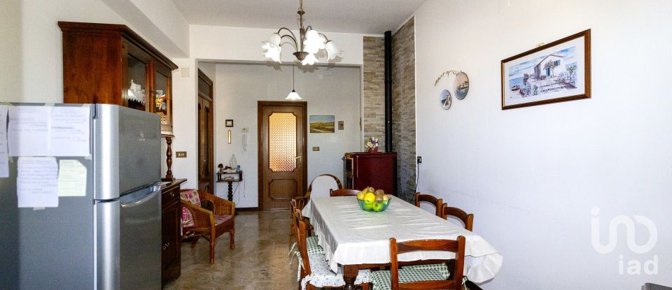 Casa 7 locali di 142 m² in Notaresco (64024)