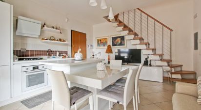 Loft 3 locali di 75 m² a Roma (00148)