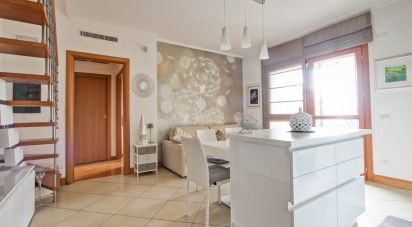 Loft 3 locali di 75 m² a Roma (00148)