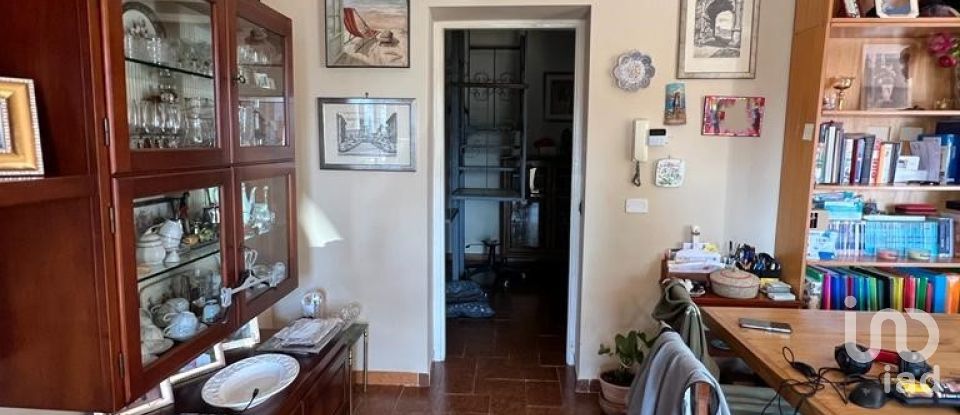 House boat 3 rooms of 150 m² in Paliano (03018)