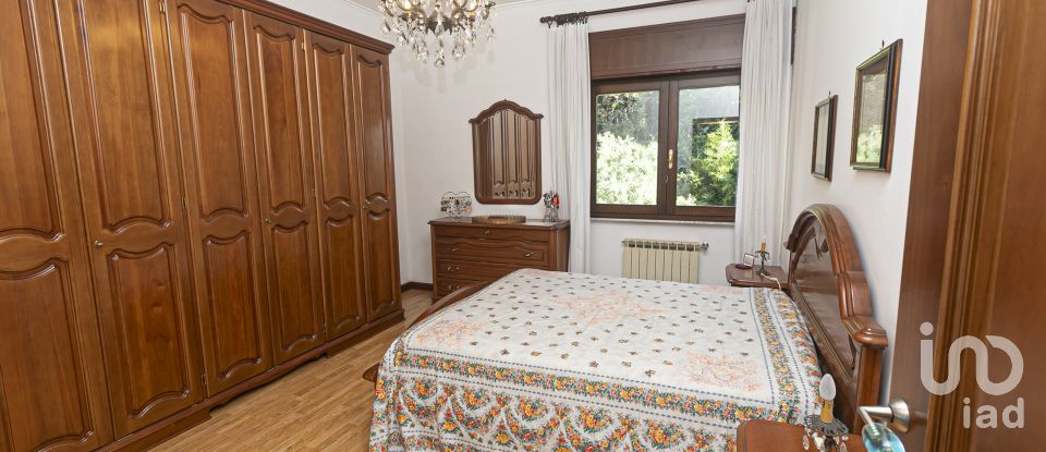 Apartment 6 rooms of 90 m² in Genova (16152)
