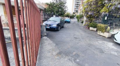 Land of 800 m² in Catania (95125)