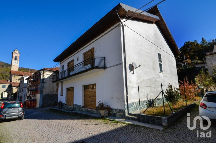 Casa 7 locali di 200 m² in Murialdo (17013)