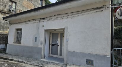 Negozio / locale commerciale di 67 m² in San Mango d'Aquino (88040)