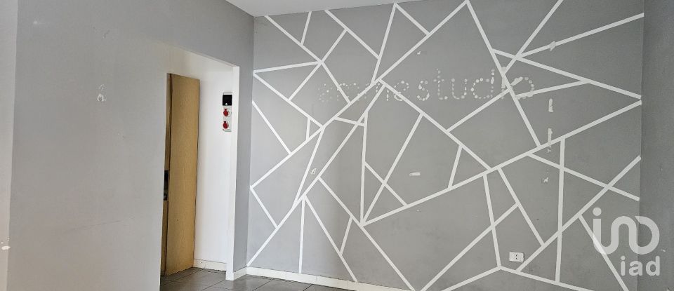 Negozio / locale commerciale di 67 m² in San Mango d'Aquino (88040)