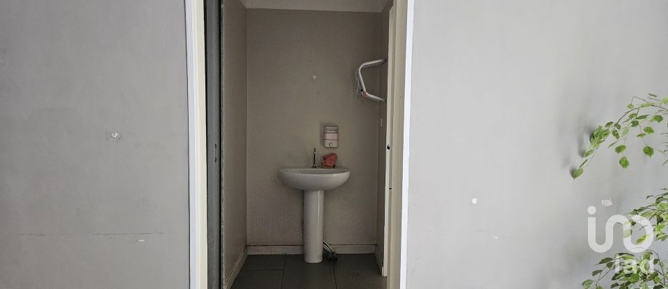 Negozio / locale commerciale di 67 m² in San Mango d'Aquino (88040)