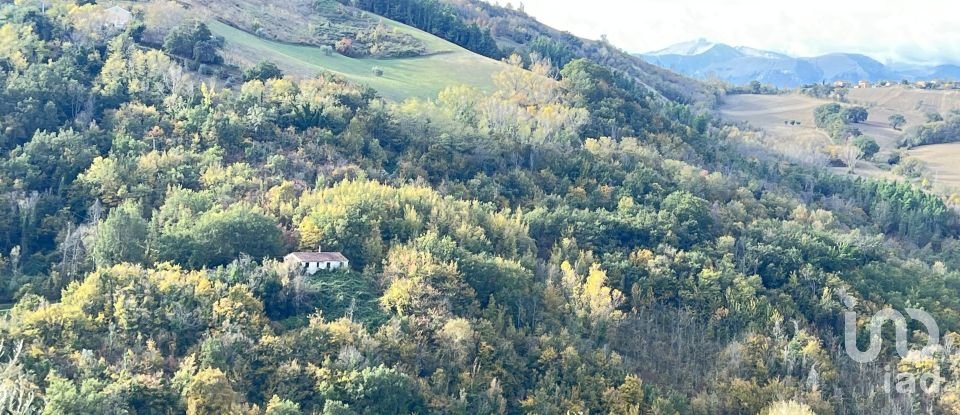 Townhouse 10 rooms of 200 m² in Montegiorgio (63833)