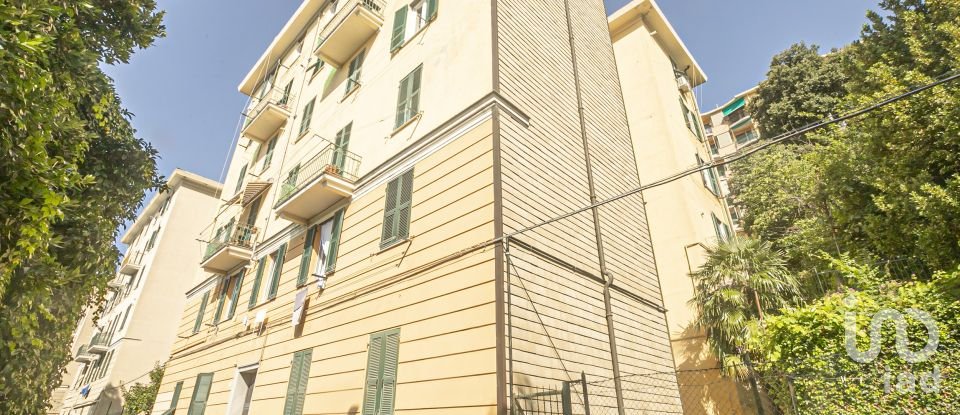 Four-room apartment of 65 m² in Genova (16135)