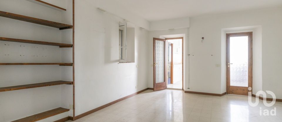 Town house 11 rooms of 140 m² in Osimo (60027)