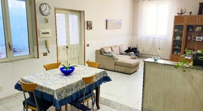 Casa indipendente 4 locali di 130 m² in Afragola (80021)