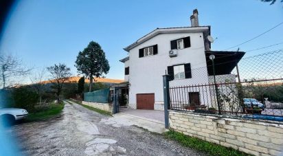 Abitazione 8 locali di 234 m² in Gerano (00025)
