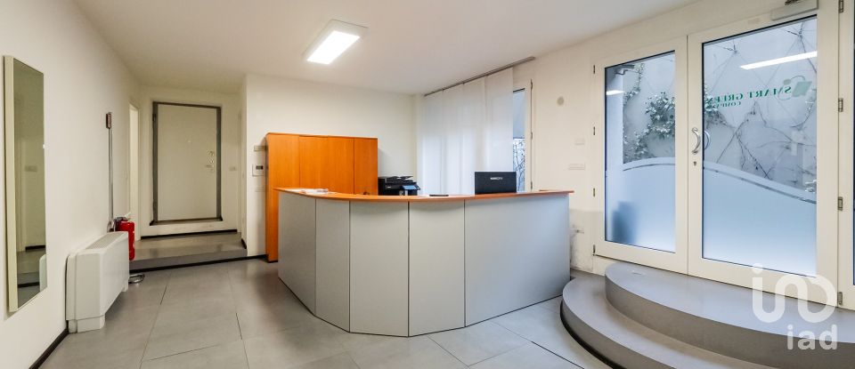 Ufficio di 200 m² in Brugherio (20861)
