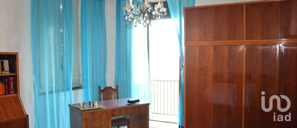 Apartment 8 rooms of 204 m² in Caccuri (88833)
