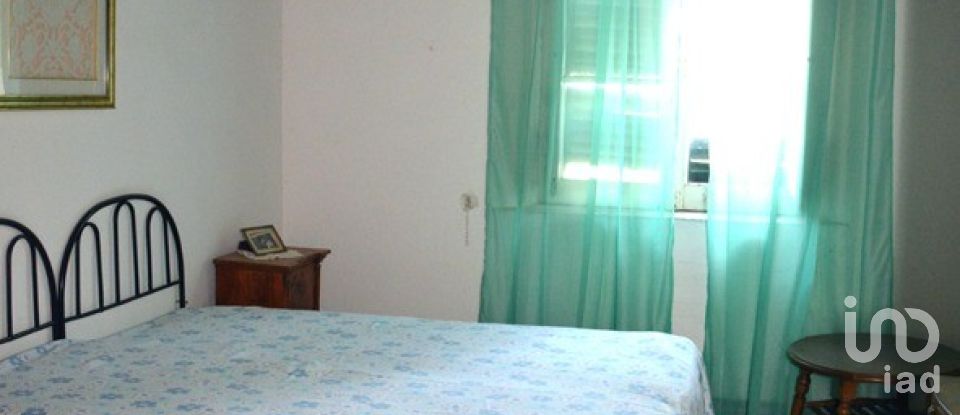 Apartment 8 rooms of 204 m² in Caccuri (88833)